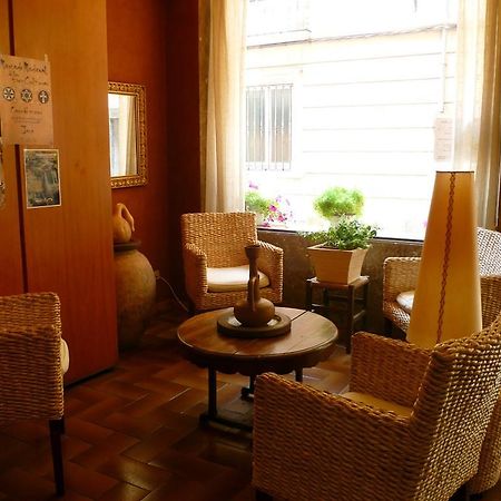 جاكا Hotel Pradas المظهر الخارجي الصورة