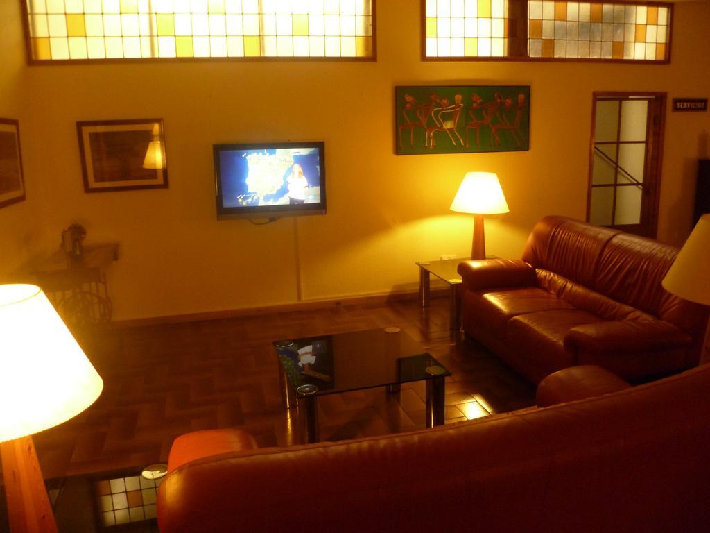 جاكا Hotel Pradas المظهر الخارجي الصورة